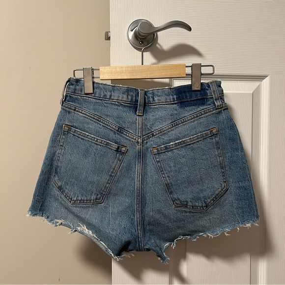 Abercrombie & Fitch Curve Love High Rise Mom Shorts - Picture 2 of 3